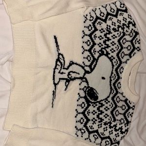 black and white PEANUTS sweater
